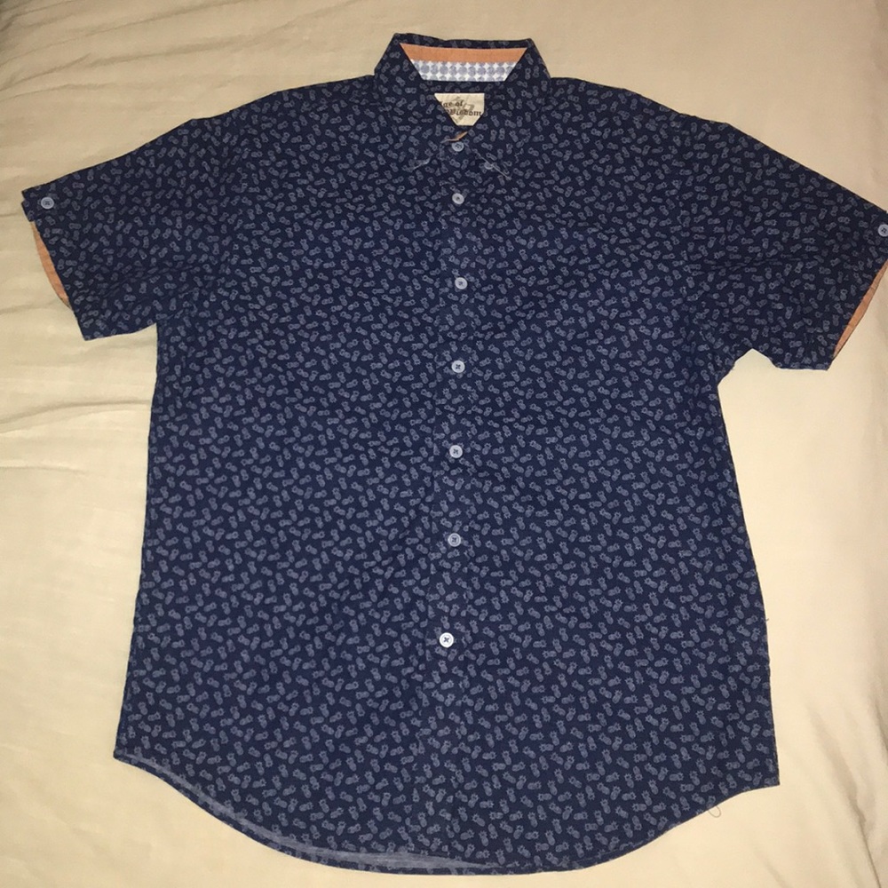 Age of Wisdom White Pineapple Button-down